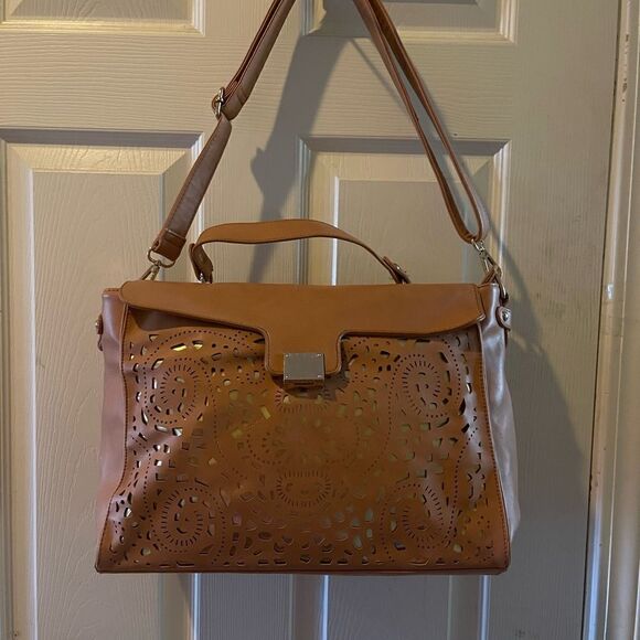 Bloom Theory Camera bag  tan synthetic leather laser cut metallic gold layer. - Picture 7 of 14